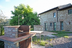 Precious details and exterior views of exclusive villa in Chianti